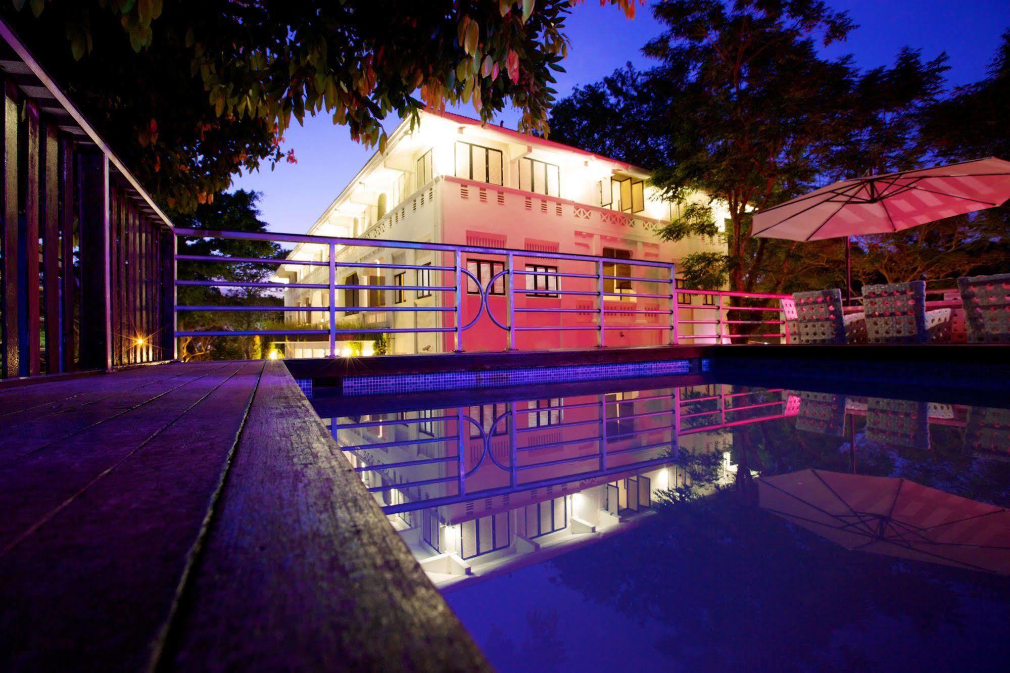Raintr33 Hotel Singapura Exterior foto