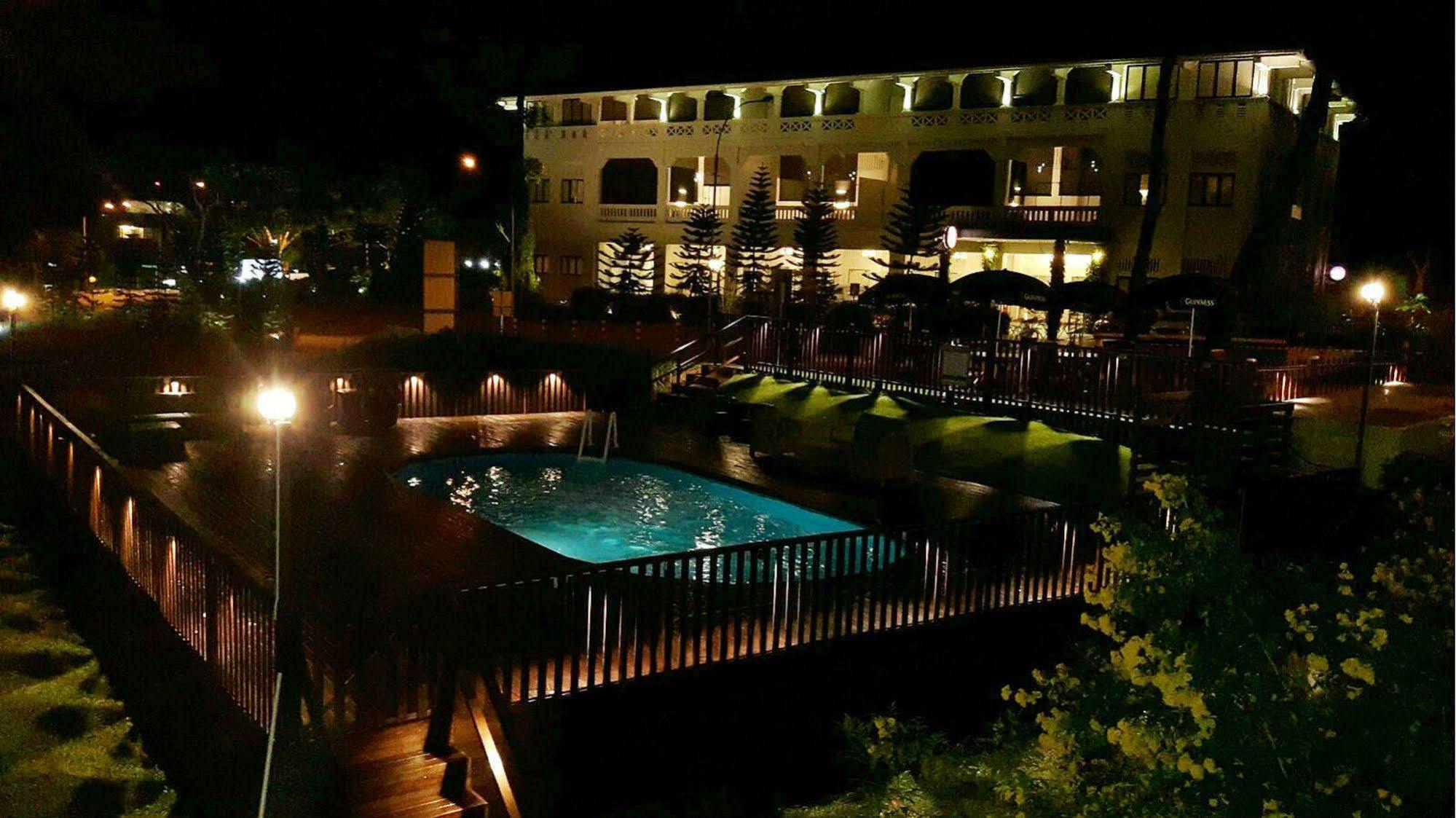 Raintr33 Hotel Singapura Exterior foto